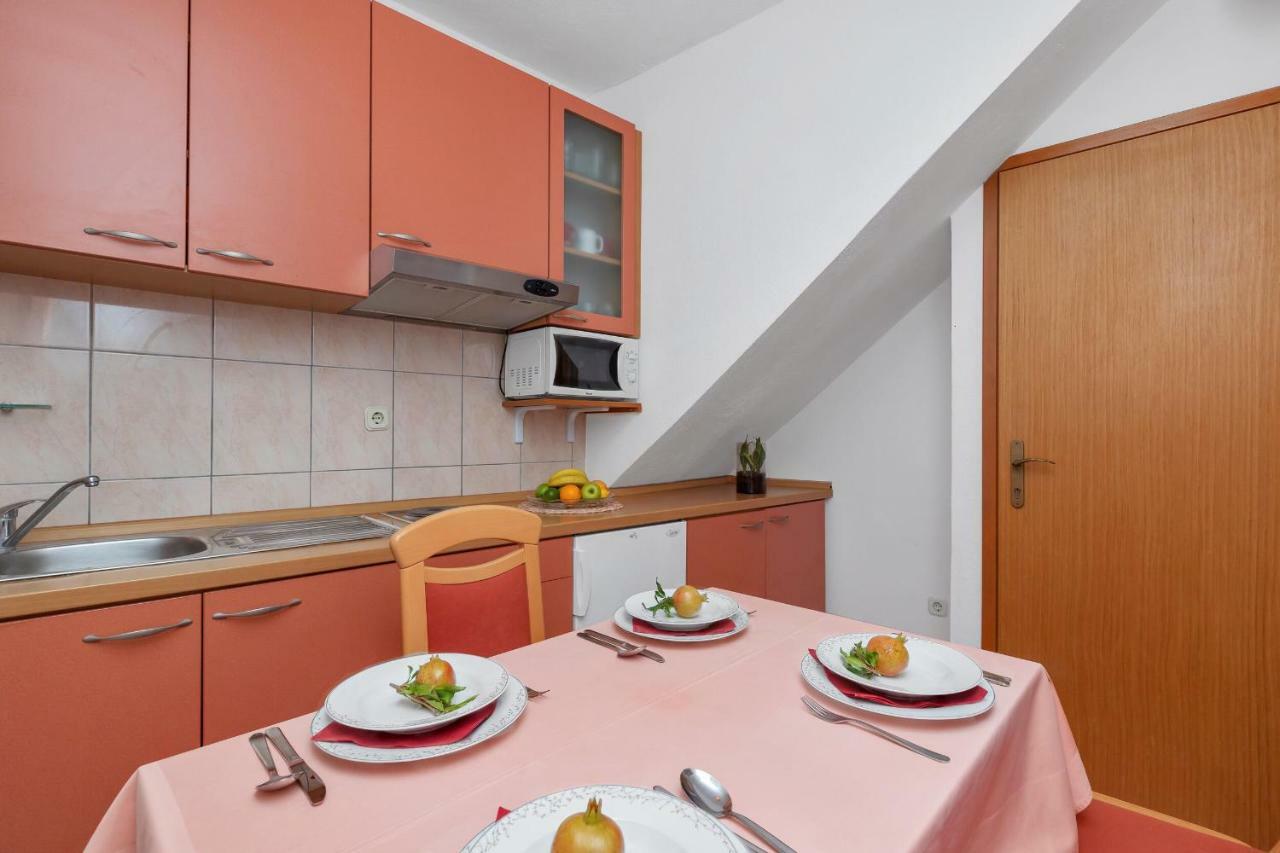 Dado A6 Apartments Igrane Buitenkant foto
